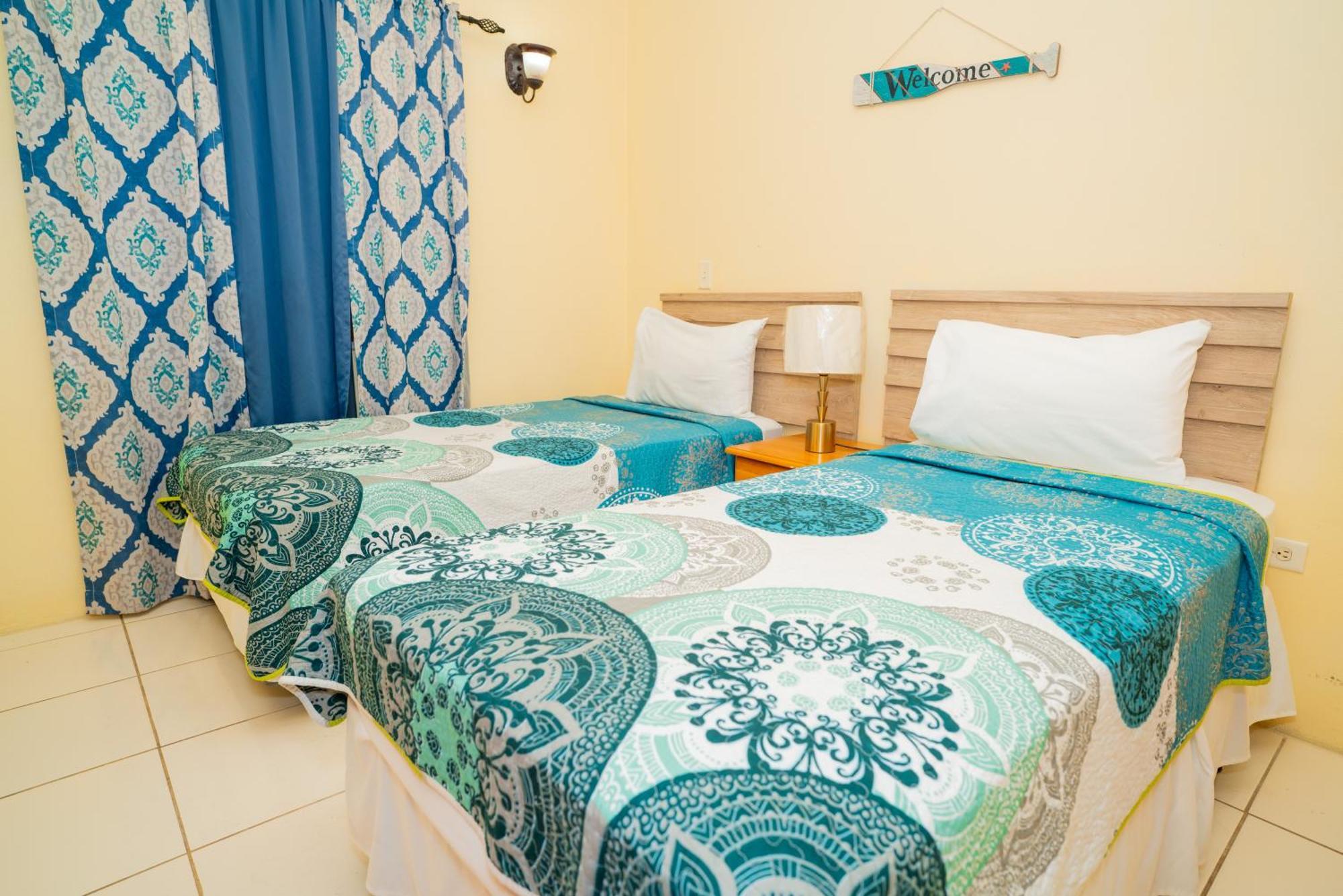 Connie'S Comfort Suites St. John's Zewnętrze zdjęcie