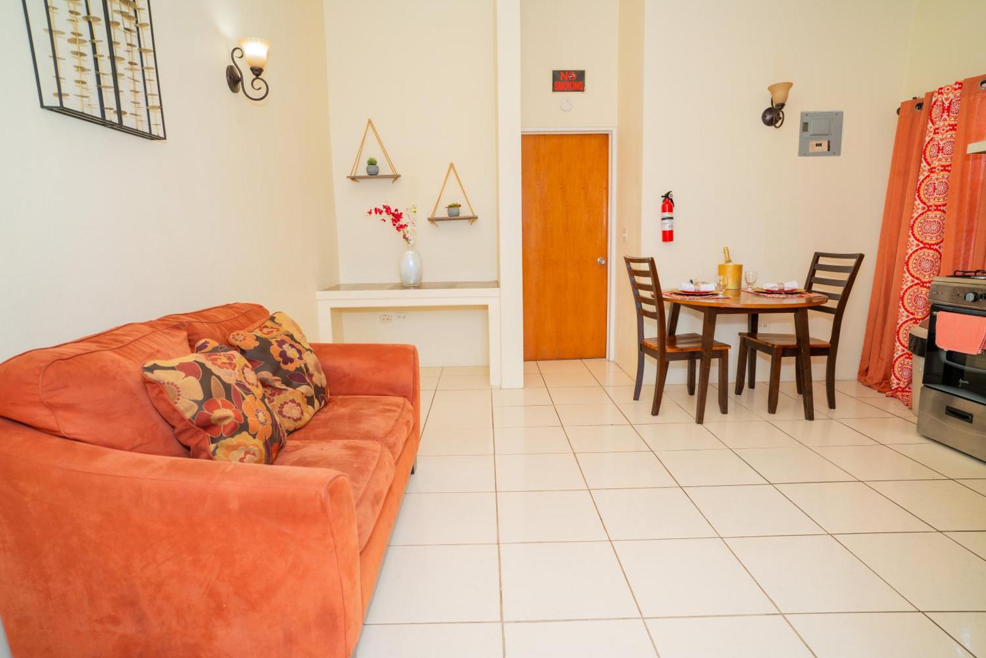 Connie'S Comfort Suites St. John's Zewnętrze zdjęcie