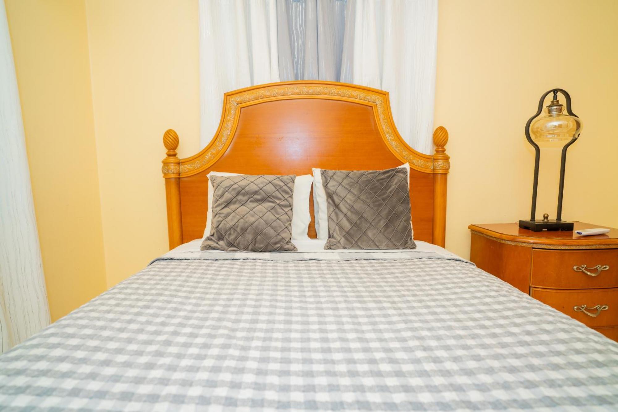Connie'S Comfort Suites St. John's Zewnętrze zdjęcie