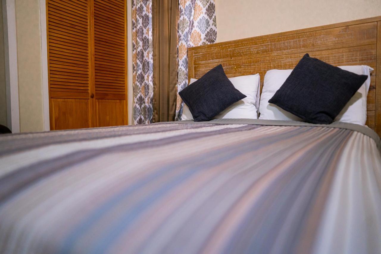 Connie'S Comfort Suites St. John's Zewnętrze zdjęcie