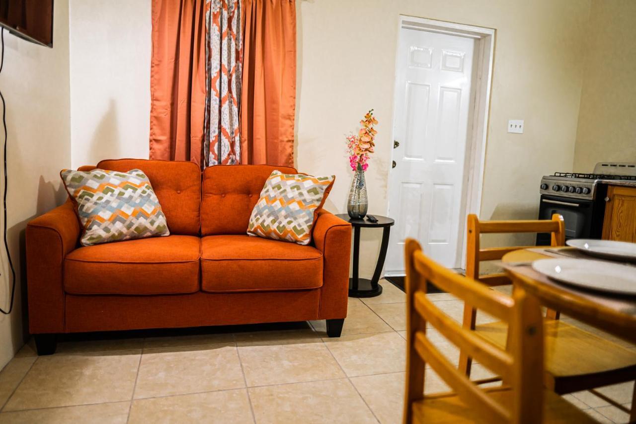 Connie'S Comfort Suites St. John's Zewnętrze zdjęcie